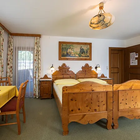 Gaestehaus Bleiweis-zehentner B&B 젤암제