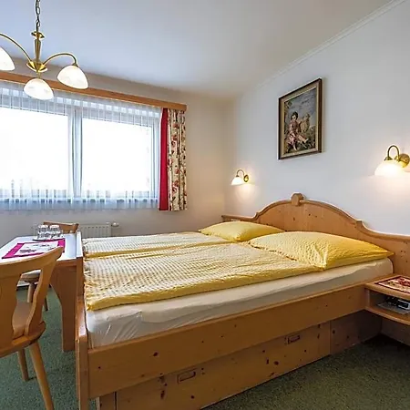 Gaestehaus Bleiweis-zehentner B&B 젤암제