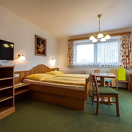 B&B Gaestehaus Bleiweis-zehentner 3*