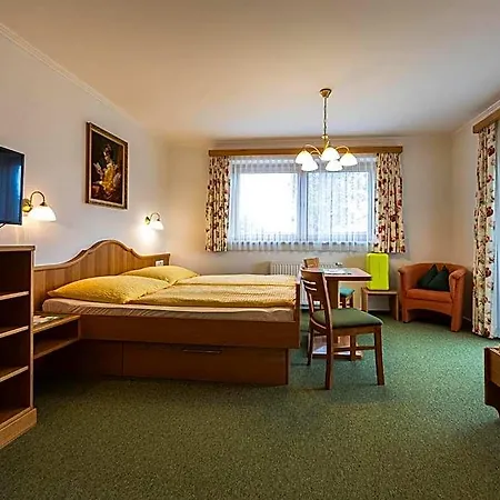 Gaestehaus Bleiweis-zehentner 3* 젤암제