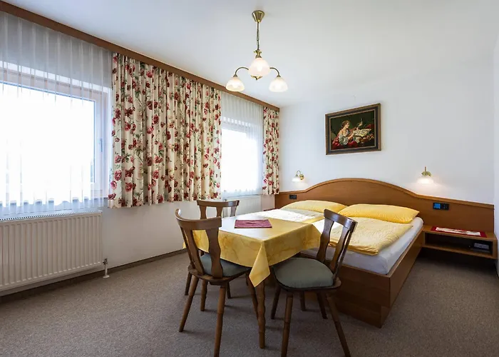 Gaestehaus Bleiweis-zehentner Bed & Breakfast